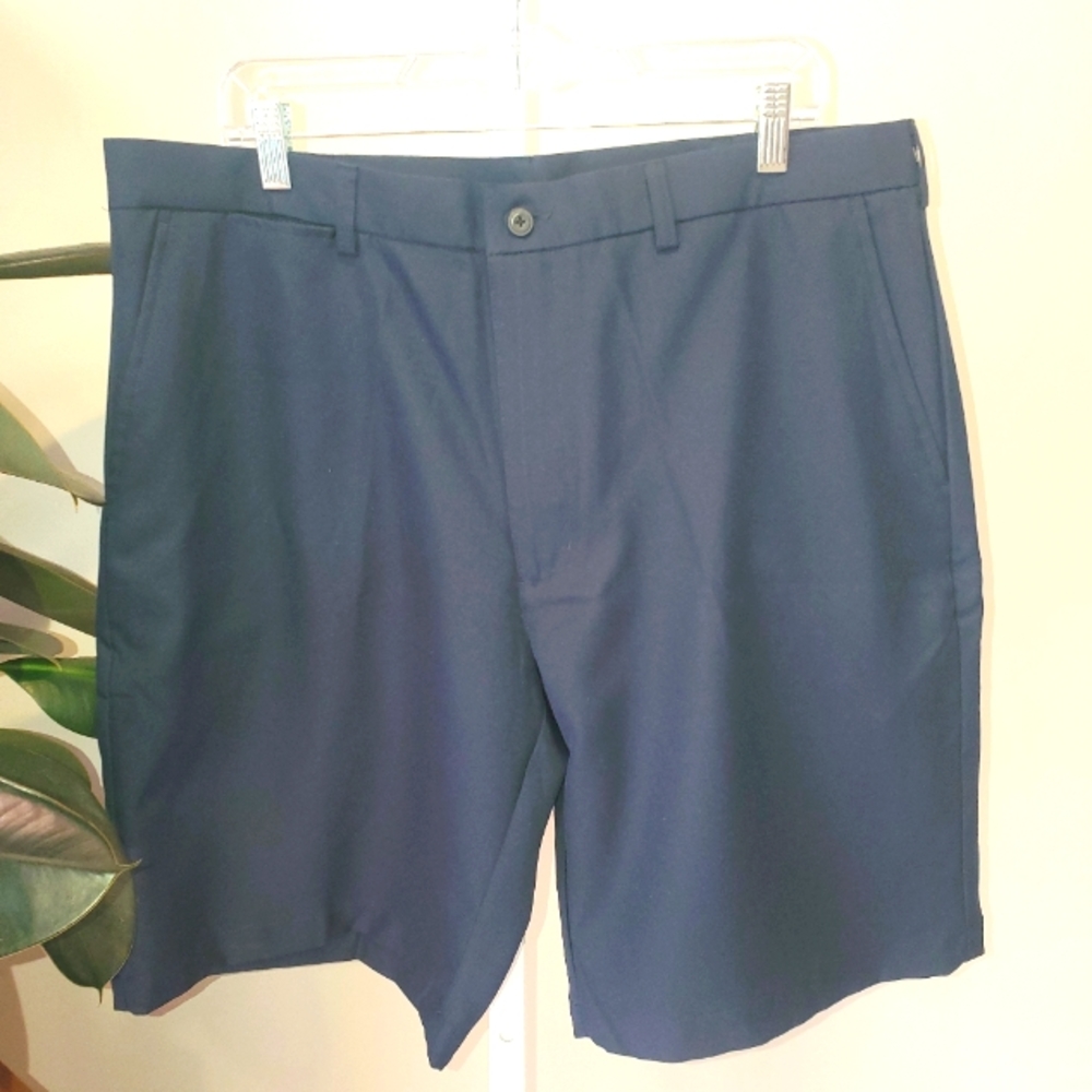 Ben Hogan Performance golf shorts size 38 waist.